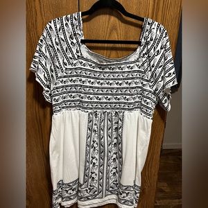 Woman Within 14/16 fits like 2X SS blouse